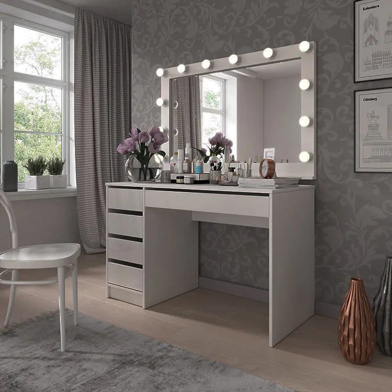 jh_makeup_mirrors_mw_featured