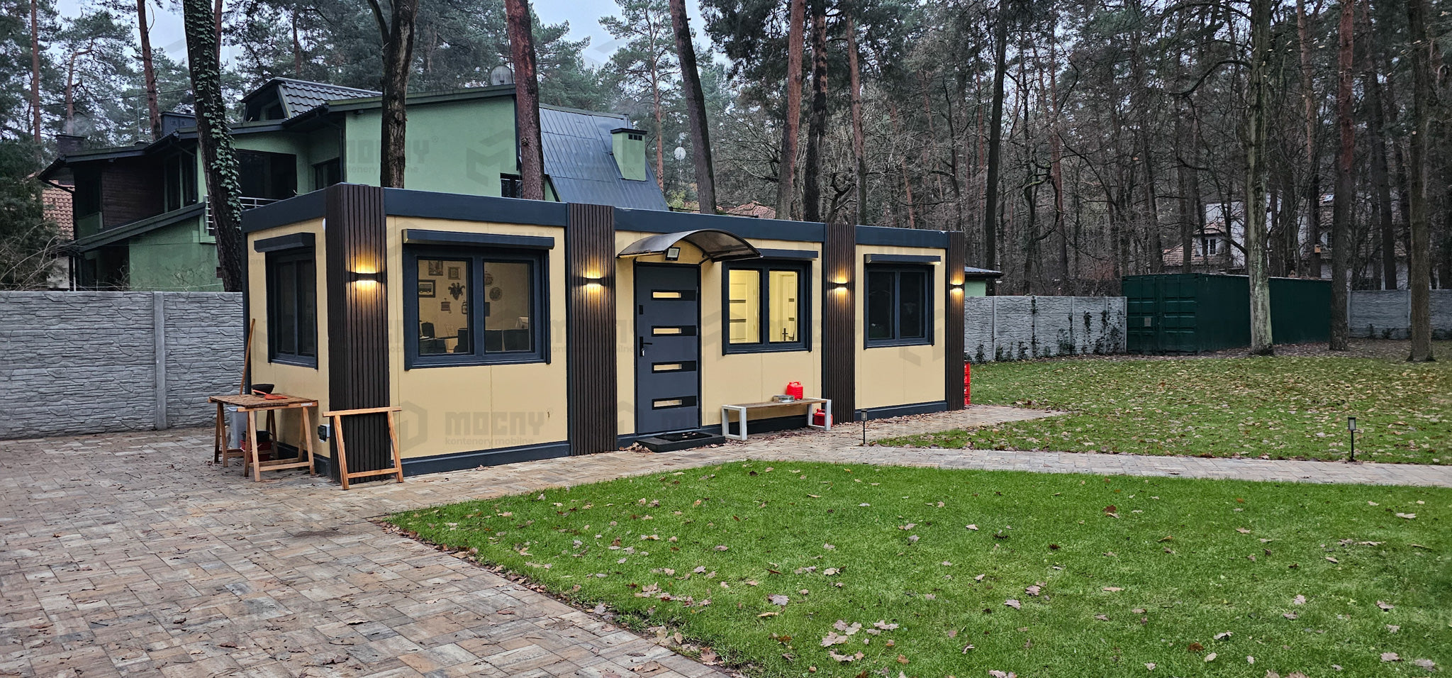 Kontenery biurowe i mieszkalne w Krakowie – wygodne zaplecze dla budowy, firmy i pracowników